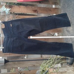 Woman black Levi's Strauss size 8 medium stretch good condition